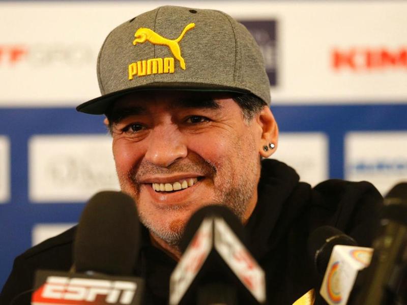 Maradona-1701-HallofFame-epa_0