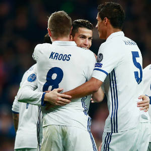 during the UEFA Champions League Round of 16 first leg match between Real Madrid CF and SSC Napoli at Estadio Santiago Bernabeu on February 15, 2017 in Madrid, Spain.