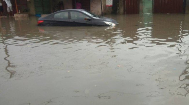 Voters, LASIEC Officials Stranded as Flood Takes Over Yaba