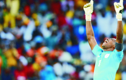 RUSSIA 2018: Eagles Keeper Trainers Meet Rohr Over Enyeama