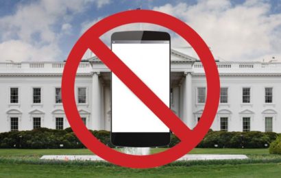 Trump Bans Use of Personal Mobile Phone in White House