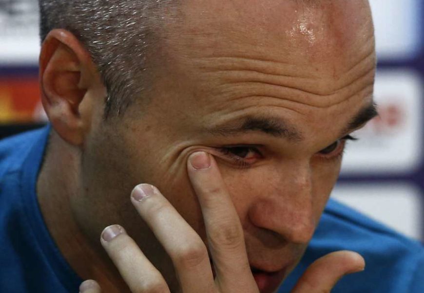 Nostalgic Iniesta Leaves Barcelona after 22 years