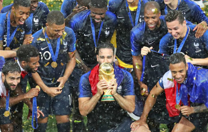 France Lift FIFA 2018 World Cup (Picture News)