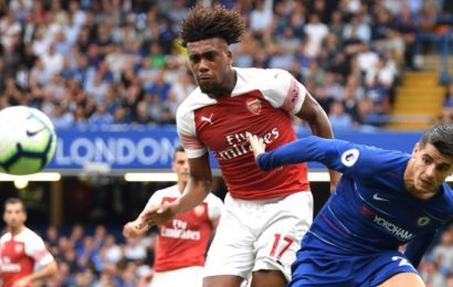 Iwobi scores but Chelsea pip Arsenal 3-2