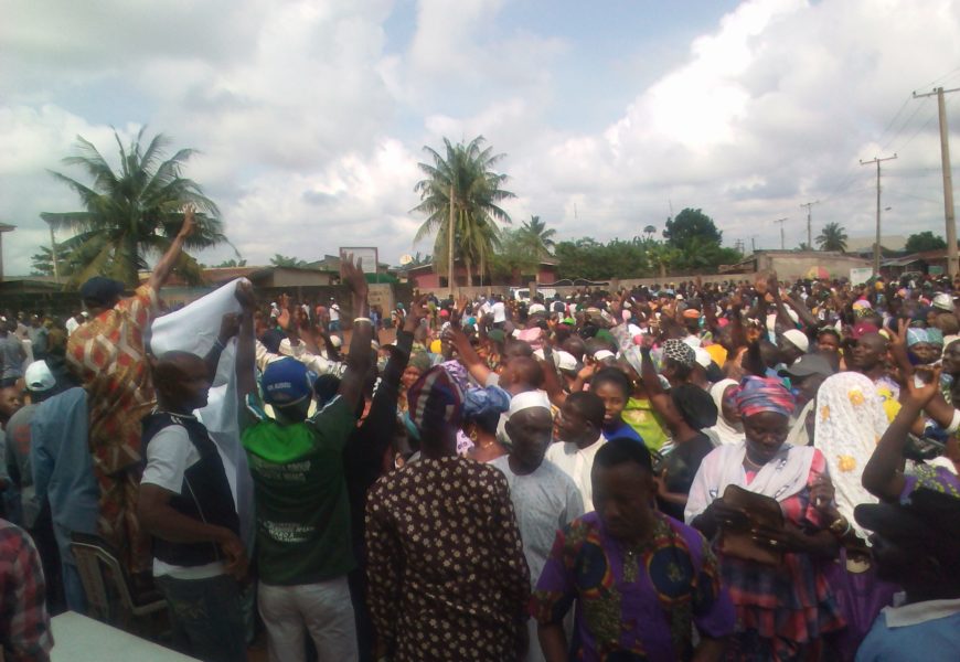 Mixed bag as APC governorship primary gets underway in Lagos