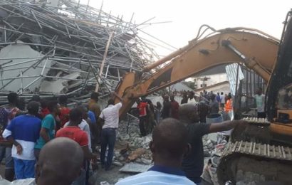 Rivers collapsed building: 100 victims still trapped