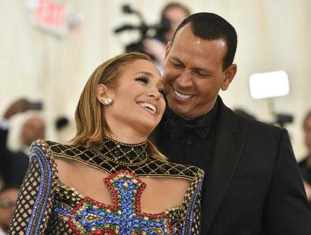 It’s official! Jennifer Lopez, A-Rod are engaged