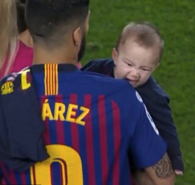 Like Father Like Son! Luis Suarez’s Son Bites Shoulder (PHOTOs)