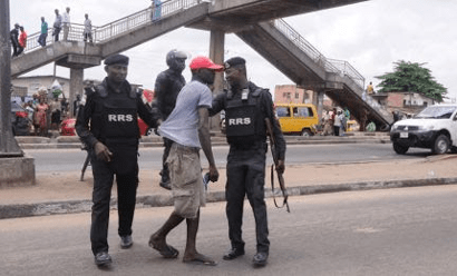 Overhead Bridges: 36 persons arrested for crossing expressway in Lagos